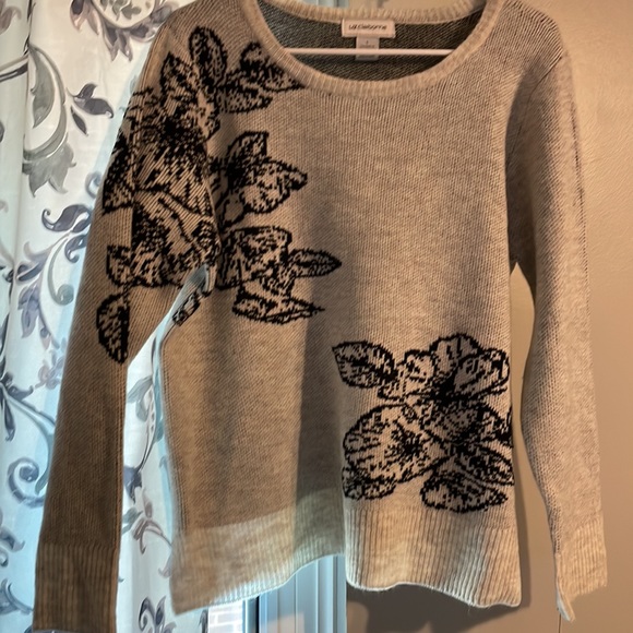 Liz Claiborne New Sweater! - Picture 5 of 6